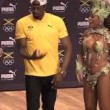 YOUTUBE Rio 2016: Usain Bolt, "trenino" con ballerine samba8