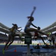 Rio 2016, etiope perde scarpa e scoppia in lacrime1