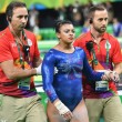 Rio 2016, ginnasta inglese cade: "Mio collo ha scricchiolato"7