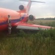 Russia, aereo finisce fuori pista durante atterraggio4
