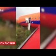 Russia, aereo finisce fuori pista durante atterraggio5