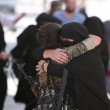 Siria, Manbij liberata Isis: barba tagliata, burka bruciato6