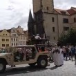 YOUTUBE Praga, attacco Isis in centro ma è...la destra islamofoba