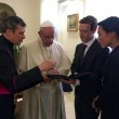 Papa Francesco riceve Mark Zuckerberg e la moglie a Roma FOTO 3