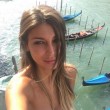 Cristina Buccino, foto in bikini: "Chi ha detto che lʼestate è finita?" 05