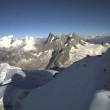 Monte Bianco, in 100 sospesi a 3mila metri2