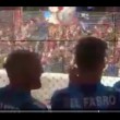 Pisa, calciatori festeggiano con tifosi fuori dallo stadio14