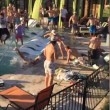 Texas, mega rissa in piscina tra turisti britannici5