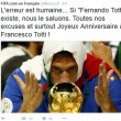 Francesco Totti, striscione su gru a Trigoria