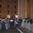 Vaticano, uomo sfonda transenne a Piazza San Pietro FOTO 3
