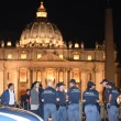 Vaticano, uomo sfonda transenne a Piazza San Pietro FOTO 4