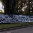 Icardi, ultras Curva Nord Inter sotto casa. Striscione: "Quando arrivano tuoi amici argentini ci avverti?" 01