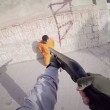 Isis, segno nero su testa prigionieri con bomboletta spray3
