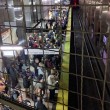 YOUTUBE Boston, fumo nella metropolitana: passeggeri sfondano finestrini04