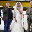 Vladimir Luxuria sfila in abito da sposa a Bolognafiere06