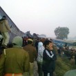 India, deraglia un treno: più di 90 morti, almeno 150 feriti 03