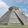 El Castillo, la misteriosa matrioska nella piramide Maya in Messico FOTO 4