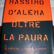 Massimo D'Alema, il suo libro con dedica a Nancy Brilli in vendita a un euro...