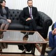 Tunisia, ministra allunga la gonna con Photoshop. Ma la foto è da bocciare