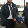 Matteo Salvini srotola striscione per il No a Mosca e rischia arresto04