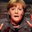 Attentato Berlino, Merkel con faccia e mani insanguinate il tweet dell'estrema destra olandese1