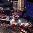 Berlino, il mercatino dopo attentato 18