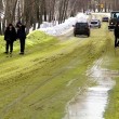 Russia, si rompe tubo pieno di cromo: neve verde sugli Urali5