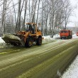 Russia, si rompe tubo pieno di cromo: neve verde sugli Urali2