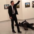 Chi era Mevlüt Mert Altintas, il poliziotto che ha ucciso l'ambasciatore russo ad Ankara (FOTO-sequenza dell'attentato) 8