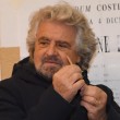 YOUTUBE Beppe Grillo: "Se vince Sì lo accetto". E fa la prova matita...4