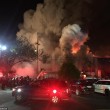 YOUTUBE Incendio in capannone a Oakland: almeno 9 morti e 25 dispersi 8