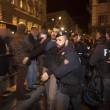 YOUTUBE Palazzo Chigi, manifestazione anti Renzi: studenti contro Polizia3