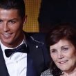 YOUTUBE Mamma Cristiano Ronaldo esulta per la vittoria del figlio01ì3