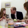 il principe William ha consolato una bimba di 9 anni, recentemente rimasta orfana di padre.02