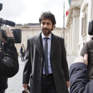 Contatti con islamisti, Maurizio Gasparri: "Angelo Tofalo (M5s) sia rimosso dal Copasir"