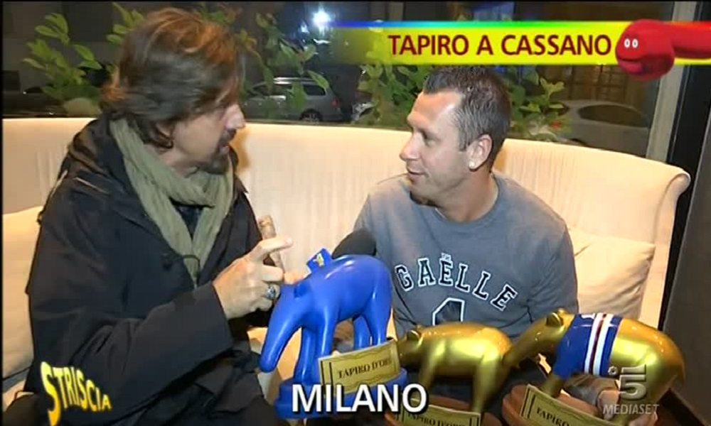 Striscia la notizia, tapiro d'oro a Antonio Cassano