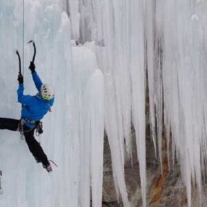Aosta, crolla cascata di ghiaccio: 4 scalatori morti, un ferito
