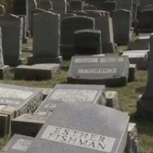 Usa, profanato cimitero ebraico a Philadelphia: è il secondo in una settimana