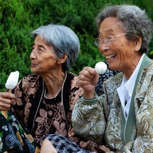 Aspettativa di vita oltre i 90 anni: il record delle donne sudcoreane nel 2030