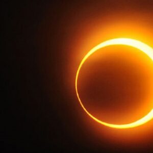 Eclissi solare, nel cielo un anello di fuoco: quando e dove