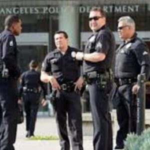 Los Angeles, la lista nera dello sceriffo: 300 poliziotti corrotti. Ma i sindacati...