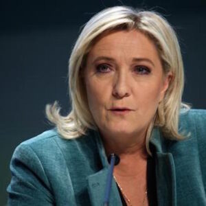 Dalla Francia monta la marea Le Pen, il giornalista non la vede ma ci travolgerà