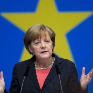 Angela Merkel apre a Europa a più velocità