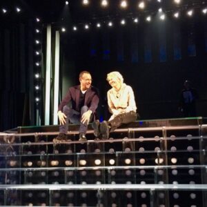 Sanremo, Carlo Conti e Maria De Filippi sorridenti alle prove: la FOTO su Twitter