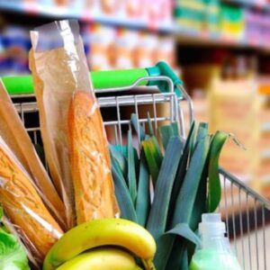 Inflazione al top da tre anni: crescono prezzi per alimentari, cura della persona e carburanti
