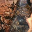 Emily Ratajkowski senza veli al mare: la foto conquista Instagram 02