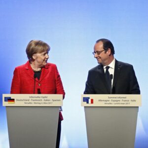 Vertice Versailles, Hollande e Merkel: "Dopo Brexit ok a Ue a più velocità"Vertice Versailles, Hollande e Merkel: "Dopo Brexit ok a Ue a più velocità"