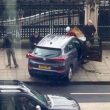 Attentato Londra, auto sulla folla e spari fuori dal Parlamento6