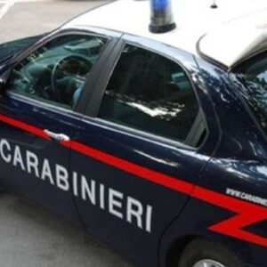 Lucca: rapinatori armati irrompono in un'abitazione: picchiato il padrone di casa