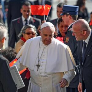 Sky licenzia, Papa Francesco fa appello per i giornalisti, Fnsi: "Governo non resti indifferente"